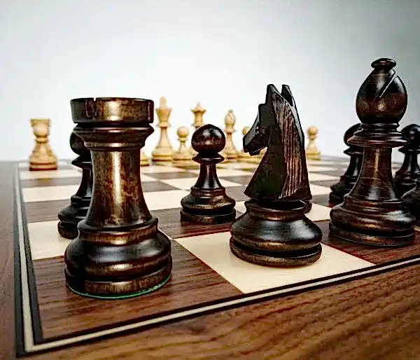 Profesyonel Turnuva Satranç Takımı (Ceviz Figürlü)
